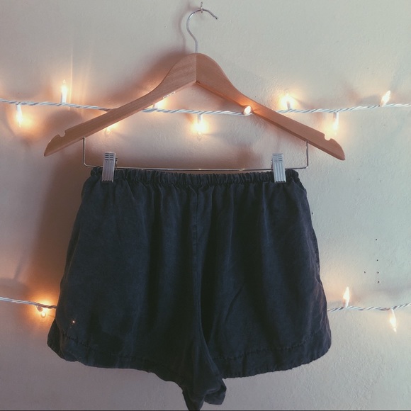 Brandy Melville Shorts - Picture 3 of 3